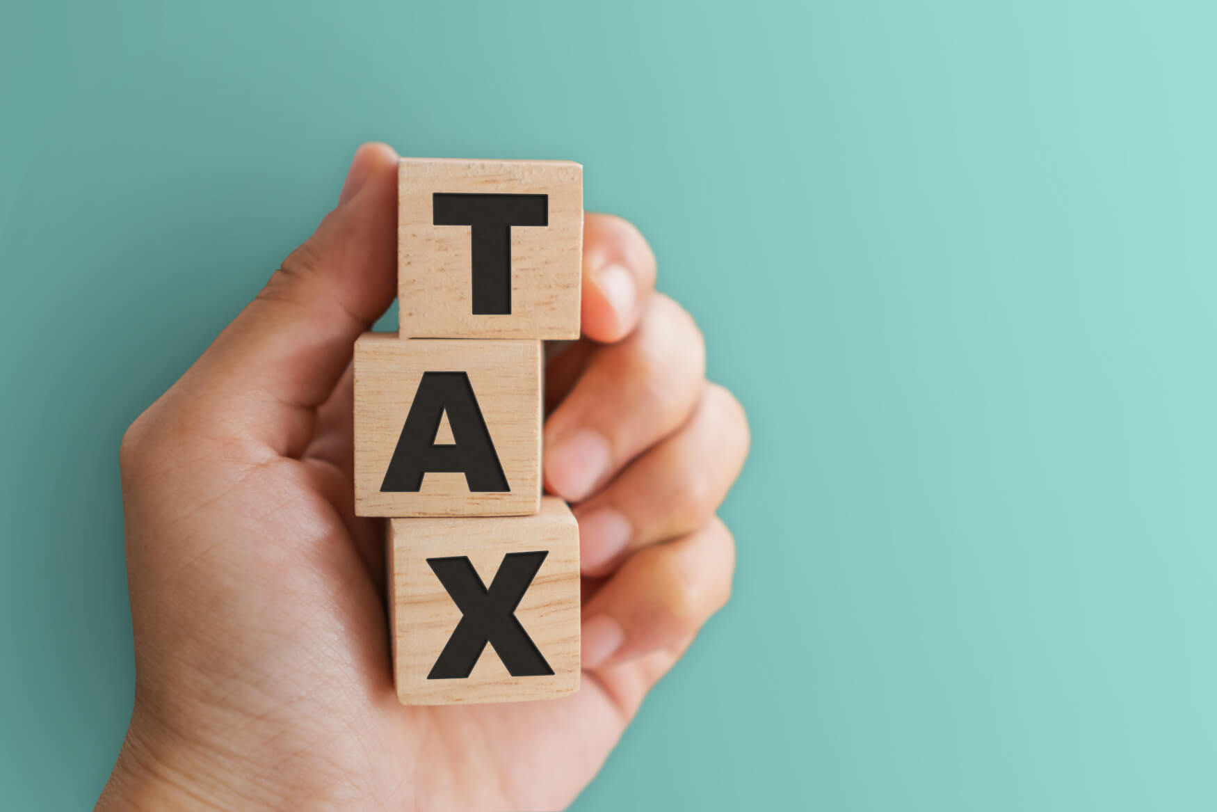 A to Z guide to UK income tax for business owners, covering allowances, rates, dividends, and tax planning tips.